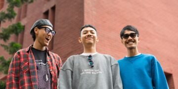 The Polar Bears - Threadbare